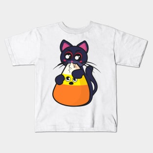 Cute vampire cat eating a candy corn Kids T-Shirt